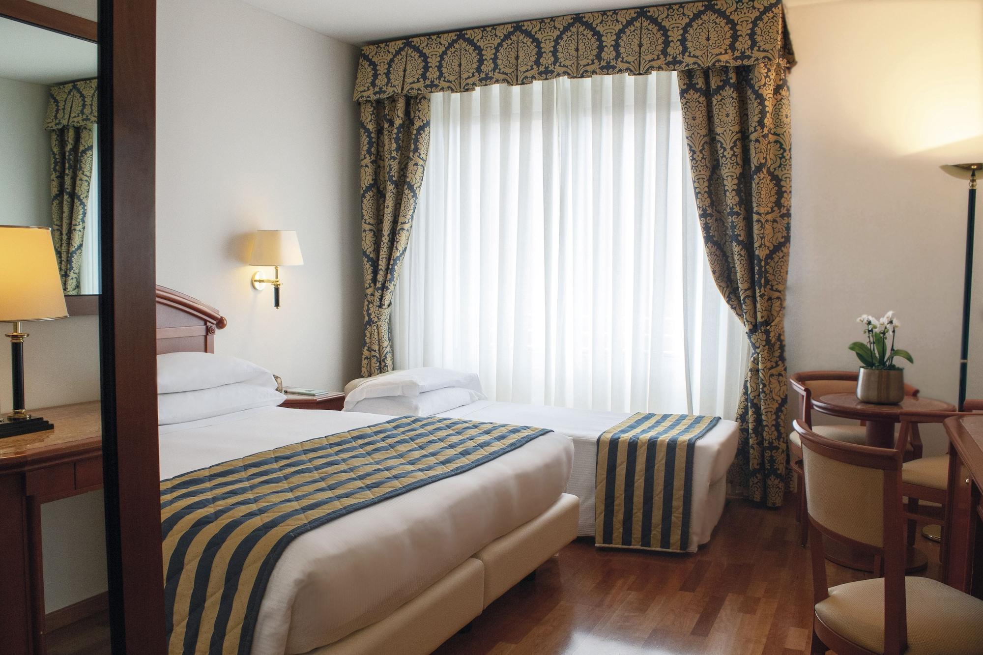 Starhotels Vespucci Campi Bisenzio Buitenkant foto