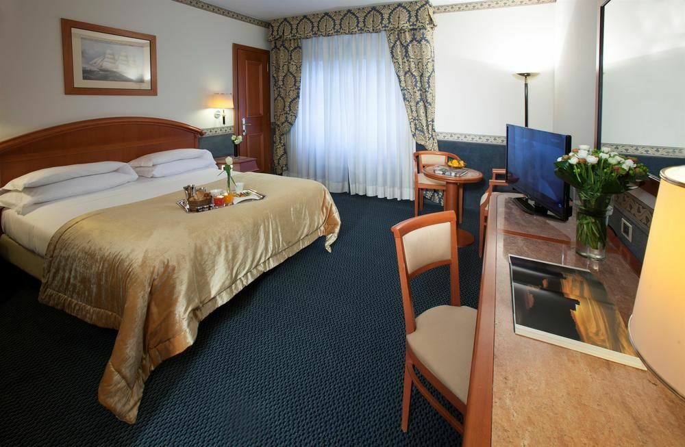Starhotels Vespucci Campi Bisenzio Buitenkant foto